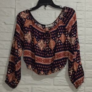 Adara Off-shoulder, cropped top Sz M?